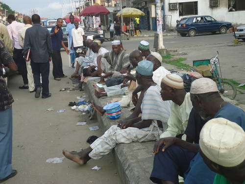 500x375xBeggars-1.jpg.pagespeed.ic.iLzLQ6-Go_