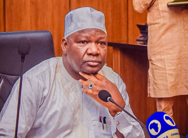 Niger’s deputy governor visits community where bandits killed 20 persons Niger’s deputy governor visits community where bandits killed 20 persons