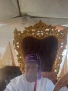 Lagos traditional ruler urges discipline, learning among pupils