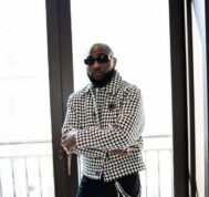 Davido lights up stage in London, announces fresh stadium tour